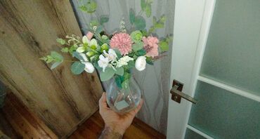 Süni güllər: RAZİNDƏ!!!!!! Gül dəsti vaza ilə bir yerdə. Pionlar və Evkalipt — 8