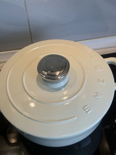 Казаны: Продаю новый чугунный казан smeg при перевозке чуть повредилась краска — 3