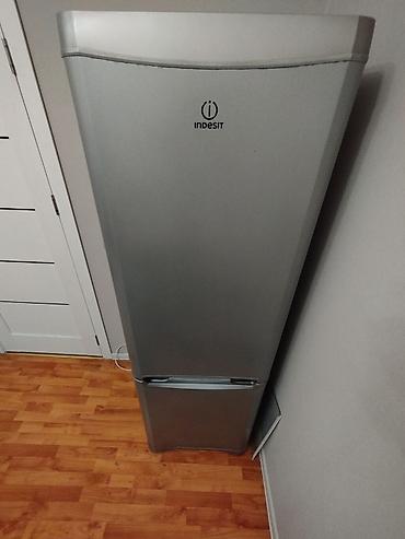 Soyuducular: İşlənmiş 2 qapılı Indesit Soyuducu Satılır, rəng - Gümüşü — 1