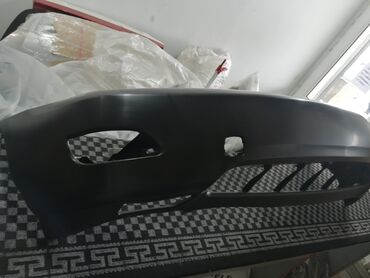 Передние фары: Бампер передний Lexus RX 330 - 350 Продаю передний бампер новый на