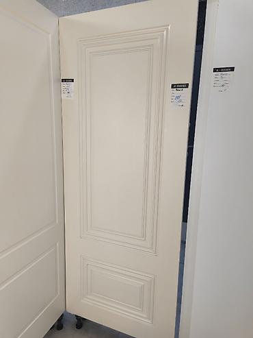 Klassik dizaynlı daxili qapı - Rəng: krem/ivori - Üslub: klassik at lalafo.az Klassik dizaynlı daxili qapı - Rəng: krem/ivori - Üslub: klassik