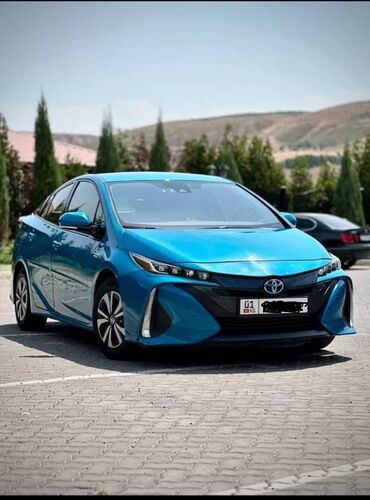 Toyota: Toyota Prius: 2017 г., 1.8 л, Вариатор, Электромобиль, Хетчбек