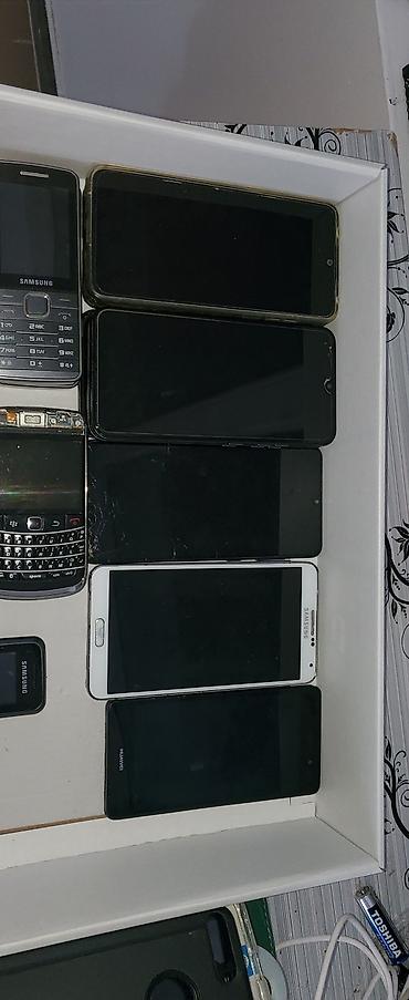 samsung a40 polovan: Oko 10 isprqvnih i 5 ne ispravnih telefona. cena je 15000 za sve — 1