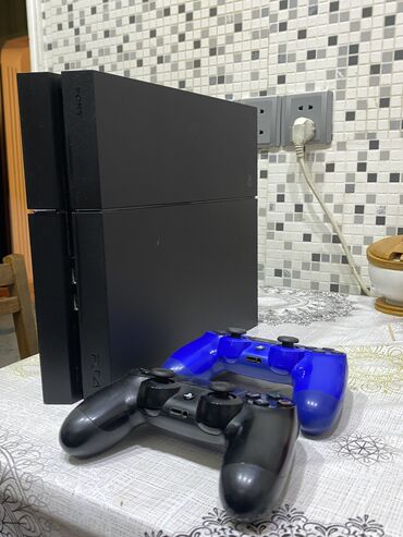 hazır biznes playstation: Playstation 4 Fat - 500gb 2əd orginal pult İçərisində GTA5 Mortal