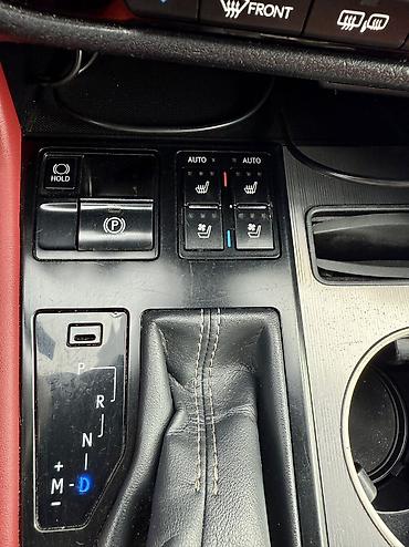 Lexus: Lexus RX: 2020 г., Бензин — 7