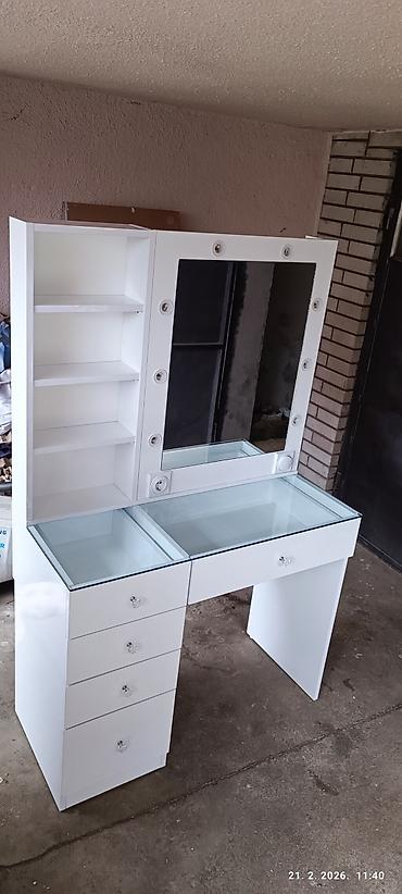 barski sto forma ideale: Ogledalo za sminkanje sa stolom. Staklena ploca. Dimenzije 100x163x45 — 5