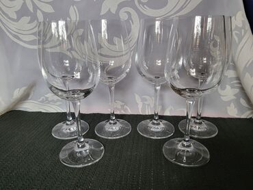 Čaše: Case nove,vintaz kristal za vino Montana Nemacka. Case tanji na lalafo.rs — 10 Čaše: Case nove,vintaz kristal za vino Montana Nemacka. Case tanji — 10