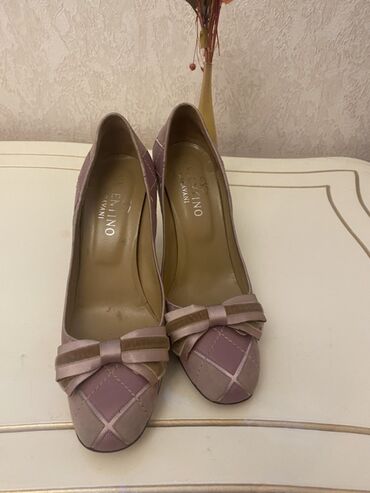 Tuflilər: İki cüt qadın ayaqqabısı və uyğun çanta dəsti 1) Lolita Botti leopard — 35