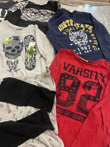 Koftalar, sviterlər: 5-6 yasha yaxshi veziyyetde3-4 yaşa yaxşı vəziyyətdə — 4