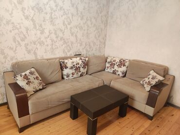 Paltaryuyan maşınlar: Künc divan