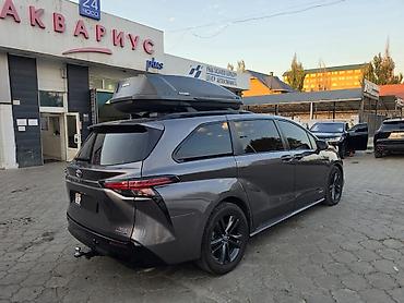 voxy noah: Toyota Sienna: 2021 г., Гибрид, Минивэн — 5