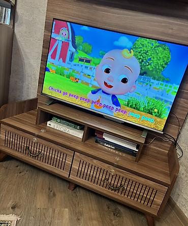 işlənmiş laminat: İşlənmiş, Düz TV altlığı, Polkalı, Laminat — 2