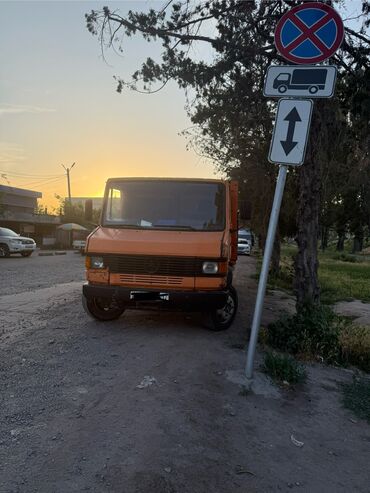Mercedes-Benz: Mercedes-Benz : 1990 г., 4 л, Механика, Дизель