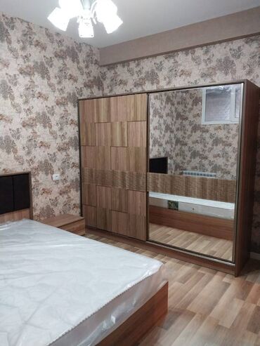 Uzunmüddətli kirayə mənzillər: Qaraev metrosuna yaxin 10 mertebeli binanın 1-ci mərtəbəsində yerləşən — 20