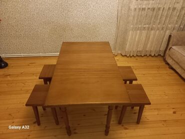 iwlenmiw stol: Б/у, 4 стула, Азербайджан