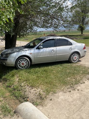 Ford: Ford Mondeo: 2001 г., 1.8 л, Механика, Бензин, Седан