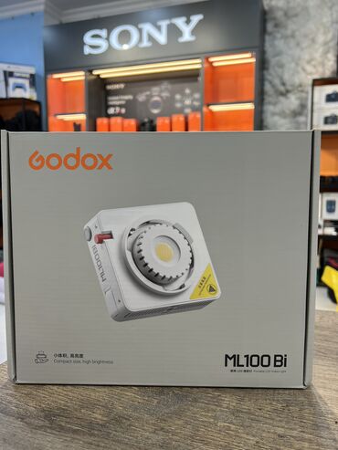 İşıqlandırma: Godox ML 100 Bi