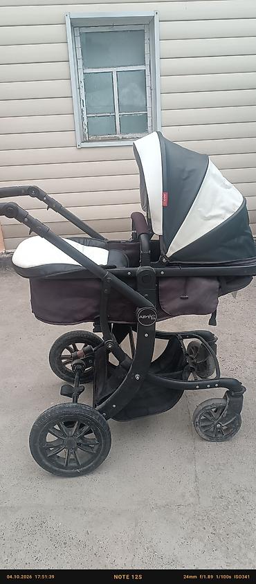Продается коляска зима лето, 3 режима,маневренная, удобная, имеется в