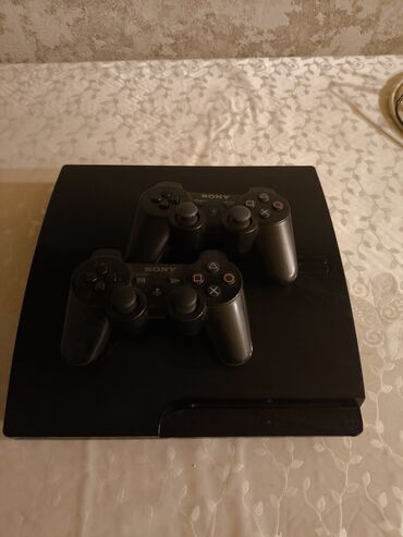 Xbox Series S: PlayStation 3 slim ideal veziyyetde 465 yaddas 36 eded oyun 2 pult