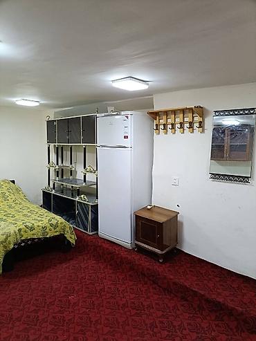 Kirayə otaqlar: Metro elmlere yaxın bir otaglı heyet evi kirayə verilir obsi heyedir — 9