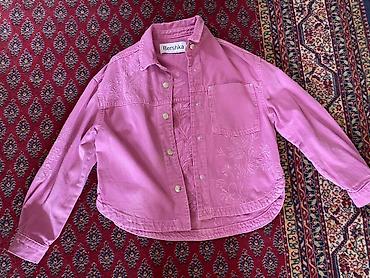 Şəxsi əşyalar: Bershka qadın köynək-jaket - Rəng: çəhrayı - Model: düyməli, klassik — 1