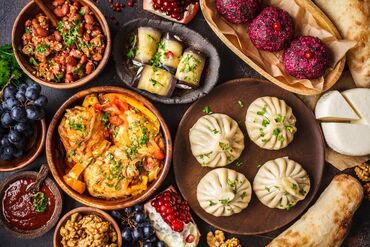 Hostes, qeydiyyatçılar: Ofisiant tələb olunur, Restoran, Aylıq ödəniş, İstənilən yaş, Təcrübəsiz