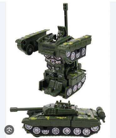 танки: Робот- трансформер танк на батарейках. Почти новый( качество хорошее)