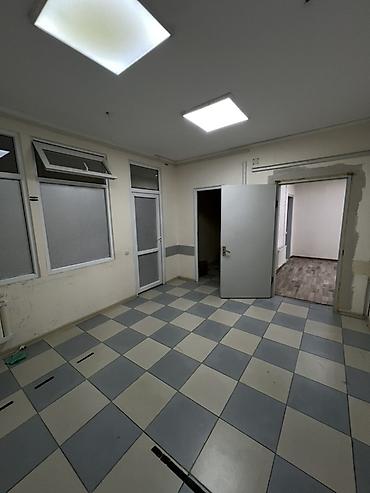Коммерческое помещение под банк Мед,центр Цена 10,000 в месяц (Срок