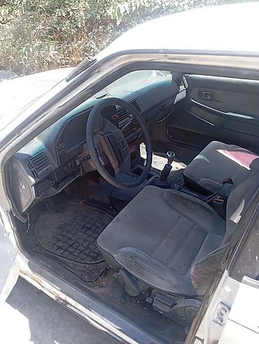 a4 b7: Mazda 626: 1989 г., Механика, Седан — 2