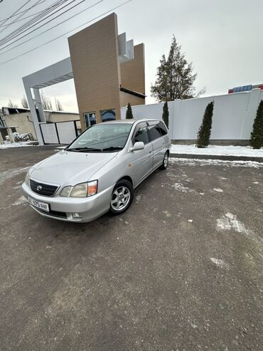 Toyota: Toyota Gaia: 2003 г., 2 л, Автомат, Бензин, Минивэн — 2
