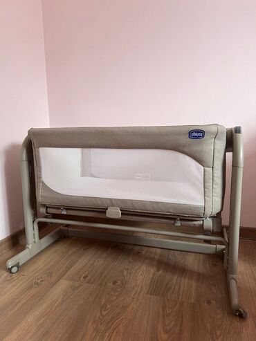 hodunki katalku chicco 2 v 1: Продается кроватка детская от фирмы Chicco. В хорошем состоянии