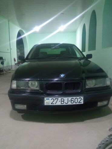 bmw qiymətləri: BMW 525: 1.6 l | 1993 il Sedan