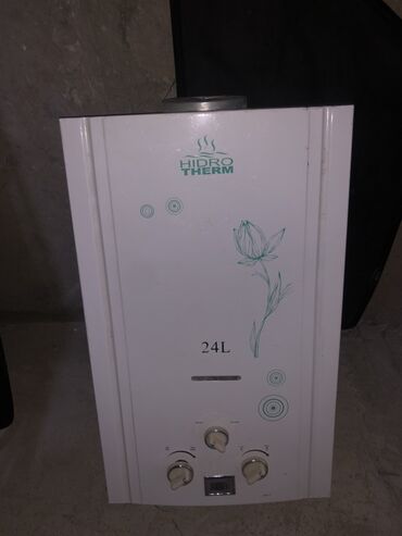 3 həftə işlənib Hidro Therm markalı, 24 litrlik ağ rəngdə su