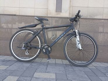 Горные велосипеды: Горный велосипед, Giant, Рама S (145 - 165 см), Алюминий, Б/у