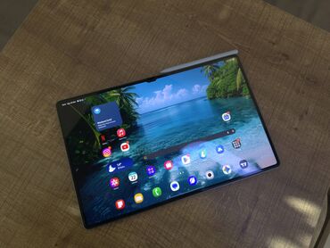 Samsung: Samsung galaxy Tab S10 Ultra dir . Birneçə aydır alınıb. Tam yenidir — 3