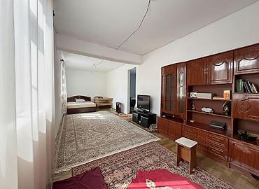 Sale of cottages and houses: Продаётся 2-этажный дом 📍 Район Кок-Жар 🏠 Площадь дома — 160 м² 🛏 6 at lalafo.kg — 7 Sale of cottages and houses: Продаётся 2-этажный дом 📍 Район Кок-Жар 🏠 Площадь дома — 160 м² 🛏 6 — 7