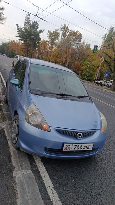 бишкек хонда фит: Honda Fit: 2002 г., 1.3 л, Газ