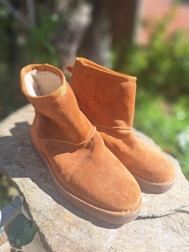 Gležnjače: Ženske kratke čizme – više modela Muške cipele. cena od 30 do 60 — 16