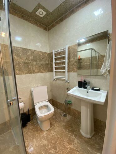 Uzunmüddətli kirayə mənzillər: Mənzil kirayə verilir. 2 qanuni otaq və ayrı mətbəxt, 14.10 mər, 82 — 5