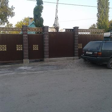 Откатные ворота: Откатные ворота из профнастила с декоративными элементами - Тип — 5