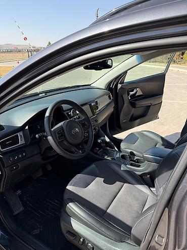 Kia: Kia Niro: 2017 г., 1.6 л, Автомат, Гибрид, Хэтчбэк — 8