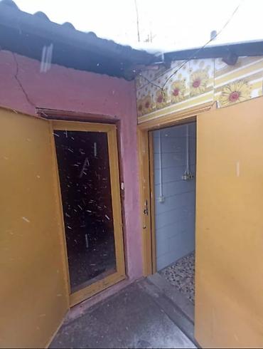 Продажа коттеджей и домов: Продаётся жилой дом с просторными комнатами и большим участком, а — 9