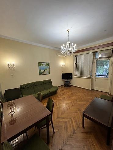azadliq ev: Bakı, 2 otaqlı, Köhnə tikili, m. Gənclik, 75 kv. m — 10