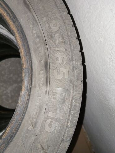 presvlake za auto sedišta: Polovne zimske gume Polaris
195/65/15
4 komada