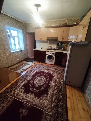 Həyət evləri və villaların satışı: 3 otaqlı, 100 kv. m, Orta təmir