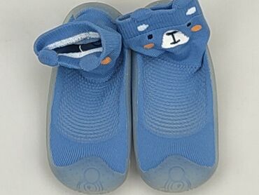 kapcie z usztywnioną piętą: Slippers 23, Used