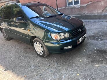 хорошие туфли: Toyota Ipsum: 1998 г., 2 л, Механика, Бензин, Минивэн