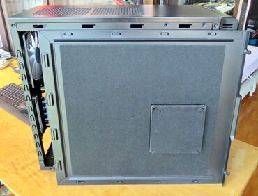 Ostali kompjuterski delovi: Fractal Design Define 4 Black Pearl Sound Proof 12kg Čelika Obloženo — 6