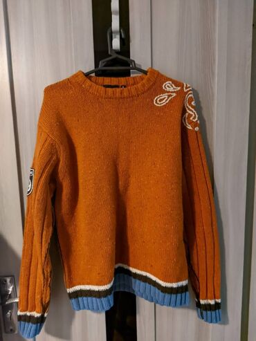 Sviterlər: На продаже мужской свитер "Quiksilver"
Размер - L