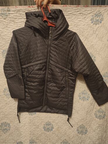 зимние куртки бишкек женские: Женская демисезонная куртка и пальто. состояние отличное. Куртка